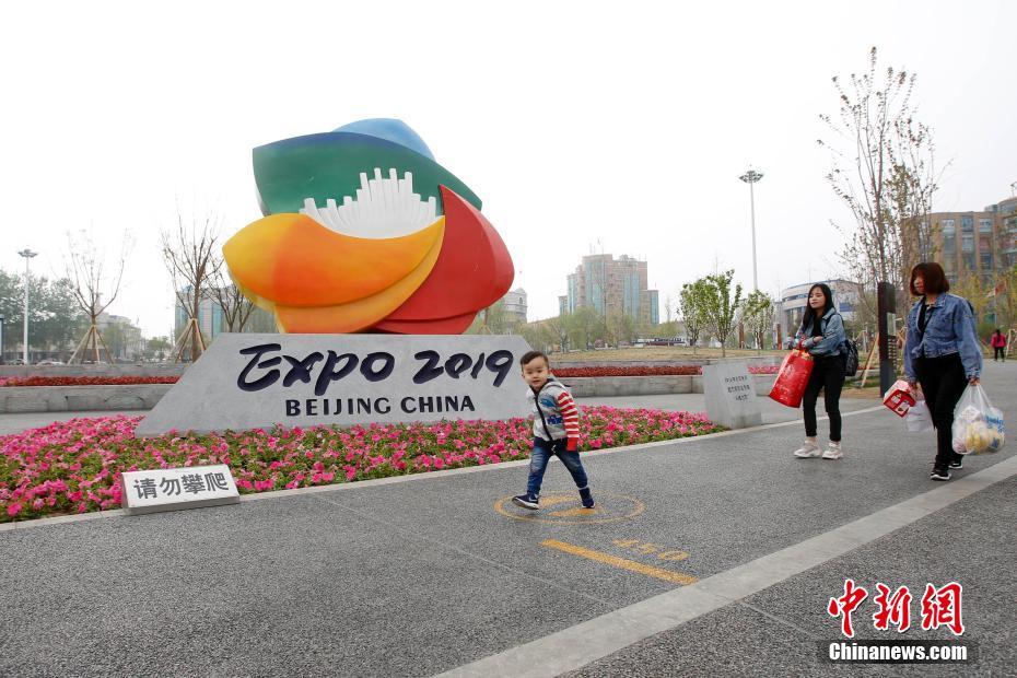 芜湖大学城门口怎么找大学生(五寨县),芜湖大学城学生九游会旗舰的联系方式